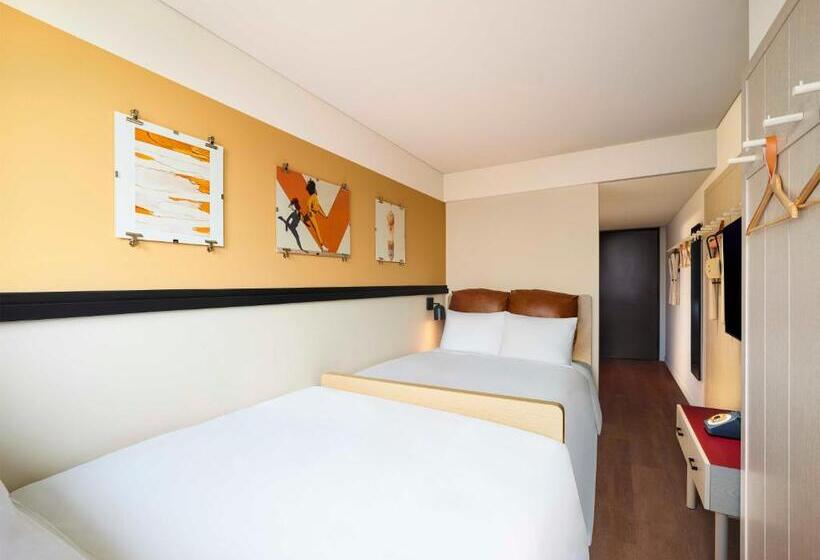 בית מלון כפרי Moxy Seoul, Myeongdong