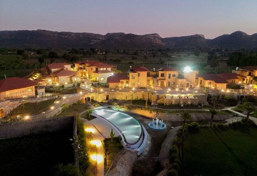 فندق Aamaghati Wildlife Resort
