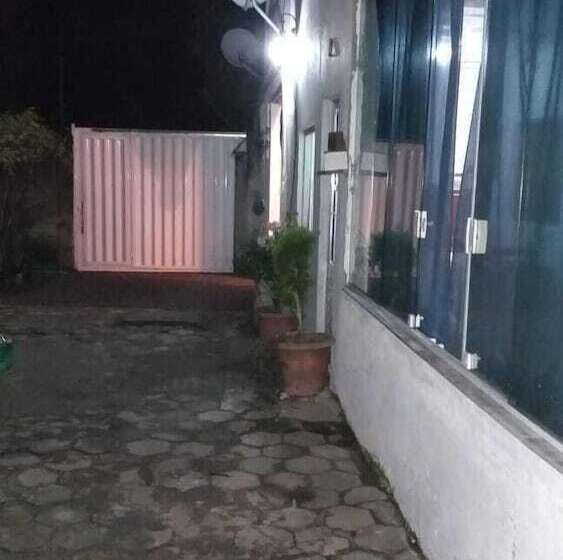 Отель Hostel Praia Martin De Sá