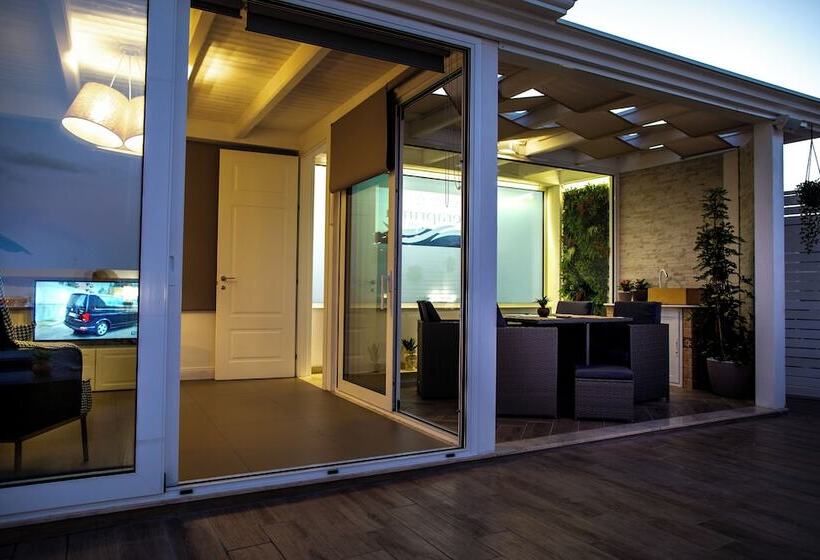 تختخواب و صبحانه Operaprimasuite