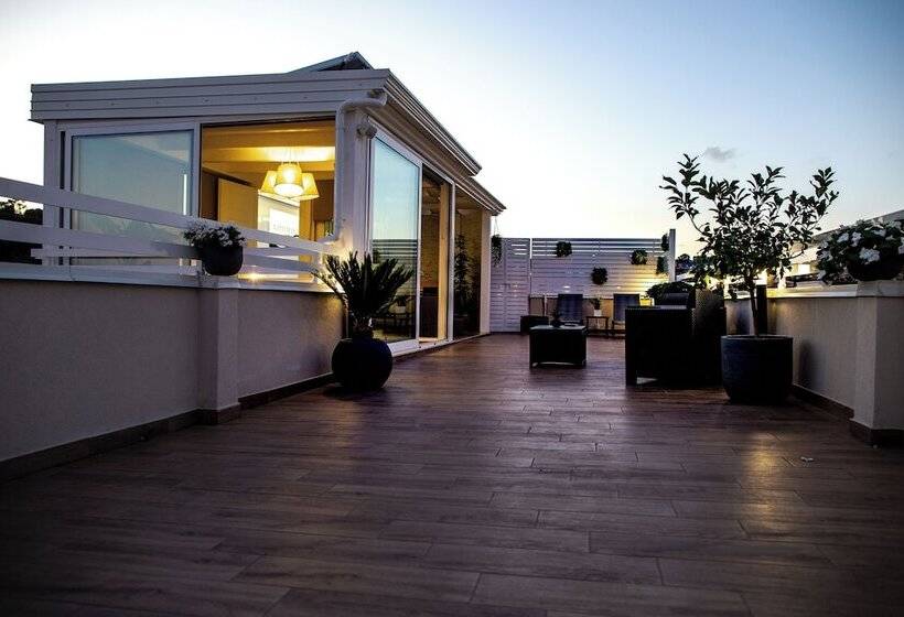 تختخواب و صبحانه Operaprimasuite