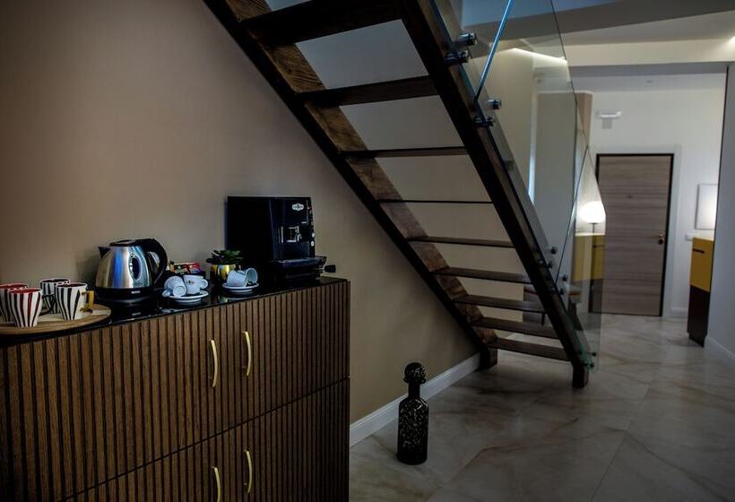 تختخواب و صبحانه Operaprimasuite