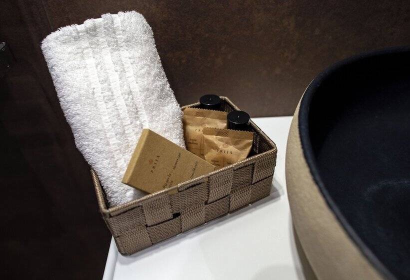 تختخواب و صبحانه Operaprimasuite