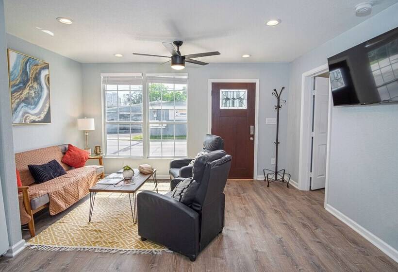 Charming 3br/2ba Gem Close To Downtown/ Riverwalk