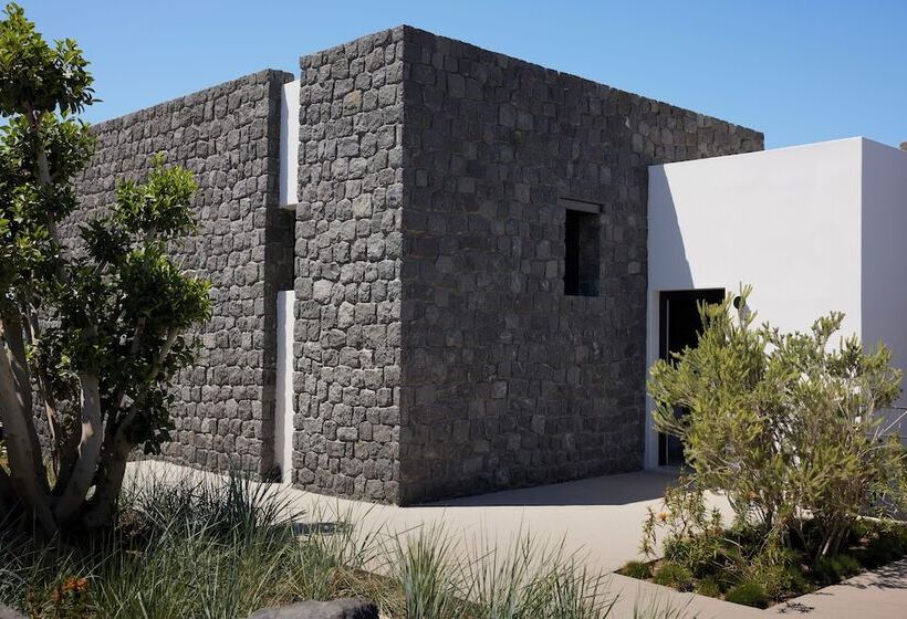 فندق Aernia Suites & Art
