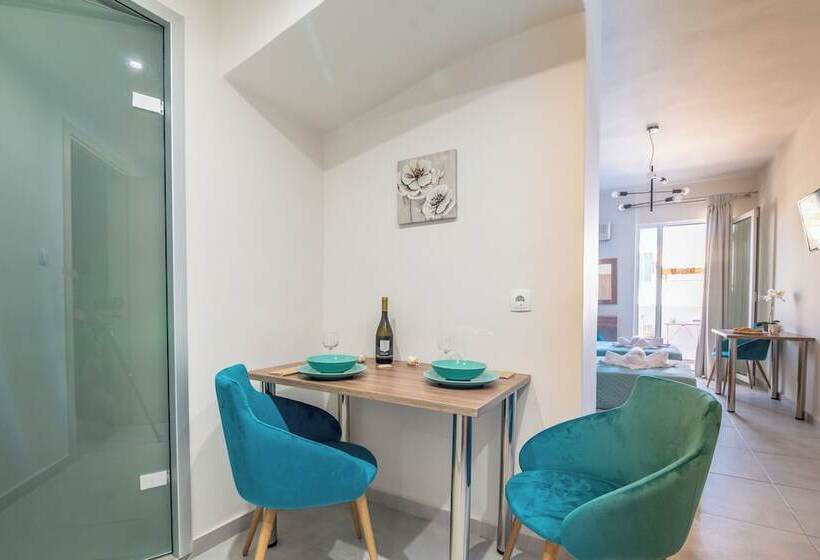 فندق Asterion Luxury Studios Airport