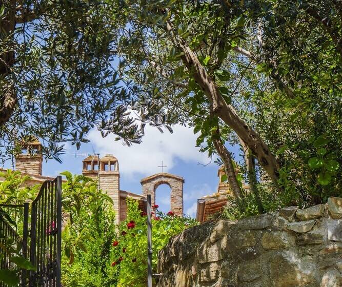 ホテル Castello Di Cisterna Umbria