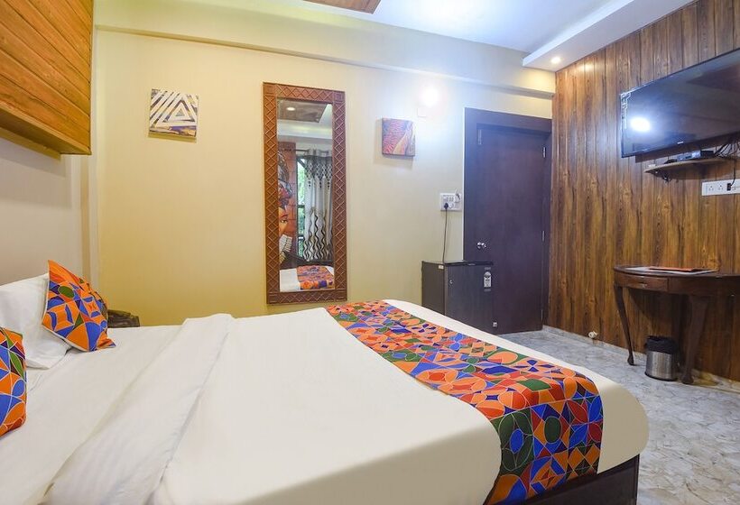 هتل Fabexpress Corinthia Boutique Rooms   Nr Candolim Beach