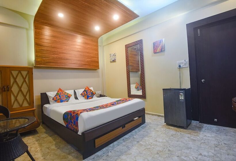 هتل Fabexpress Corinthia Boutique Rooms   Nr Candolim Beach