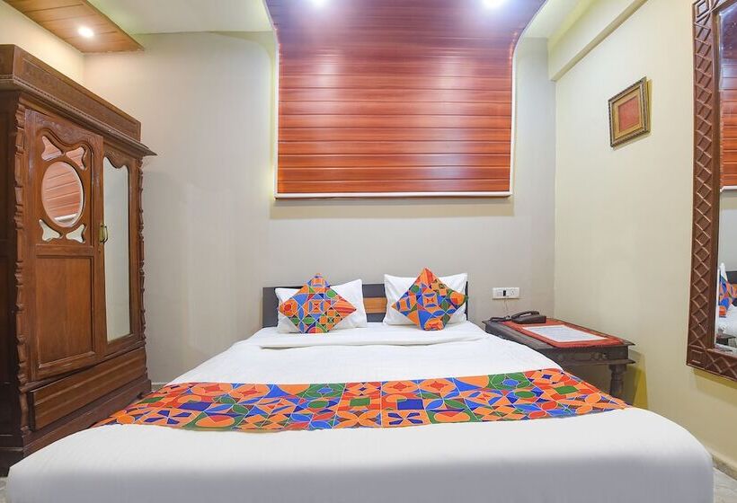 هتل Fabexpress Corinthia Boutique Rooms   Nr Candolim Beach