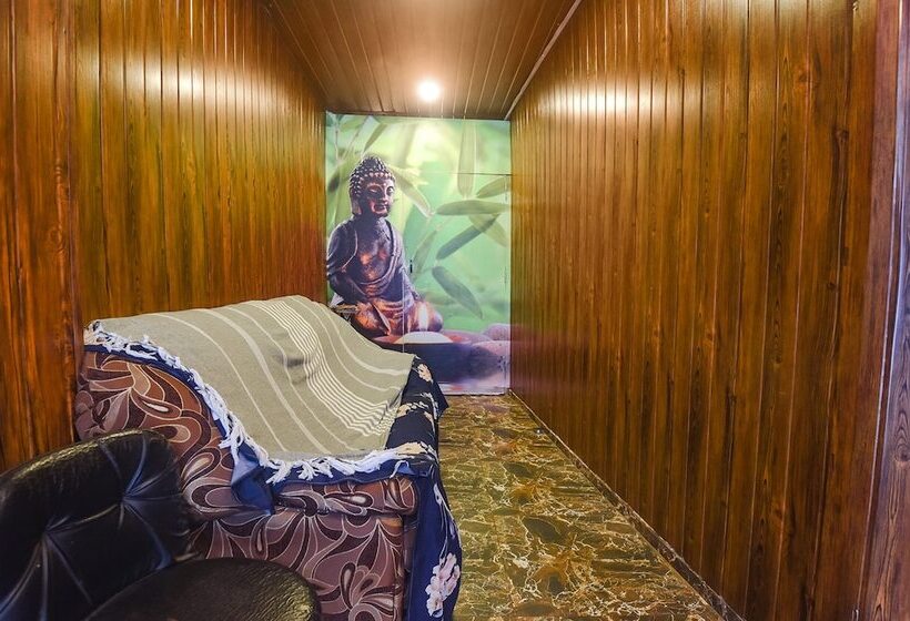 هتل Fabexpress Corinthia Boutique Rooms   Nr Candolim Beach