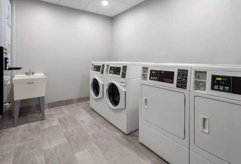 Отель Hawthorn Extended Stay By Wyndham Williston Burlington
