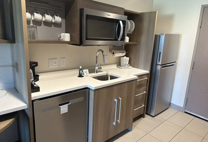 فندق Home2 Suites By Hilton Racine