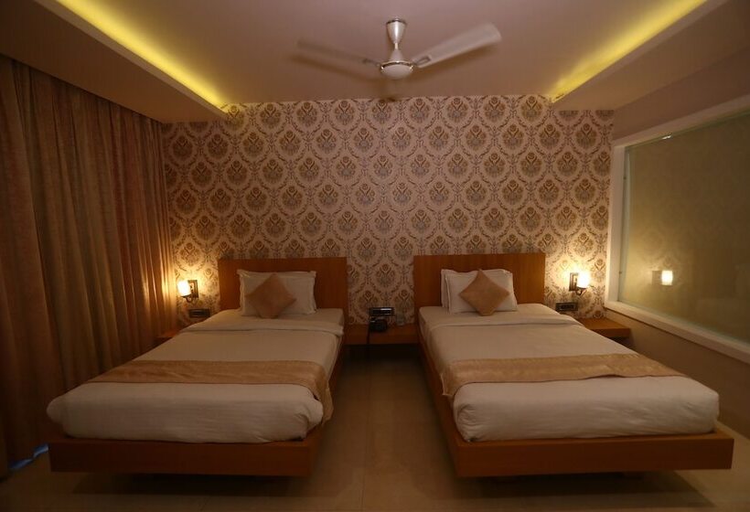 ホテル Kanha's Palm Springs
