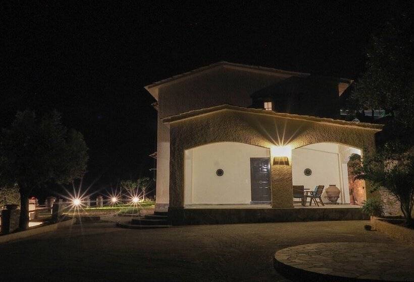 בית מלון כפרי Sonia Rustic Mansion   5bd 30 Sec Walk To Beach