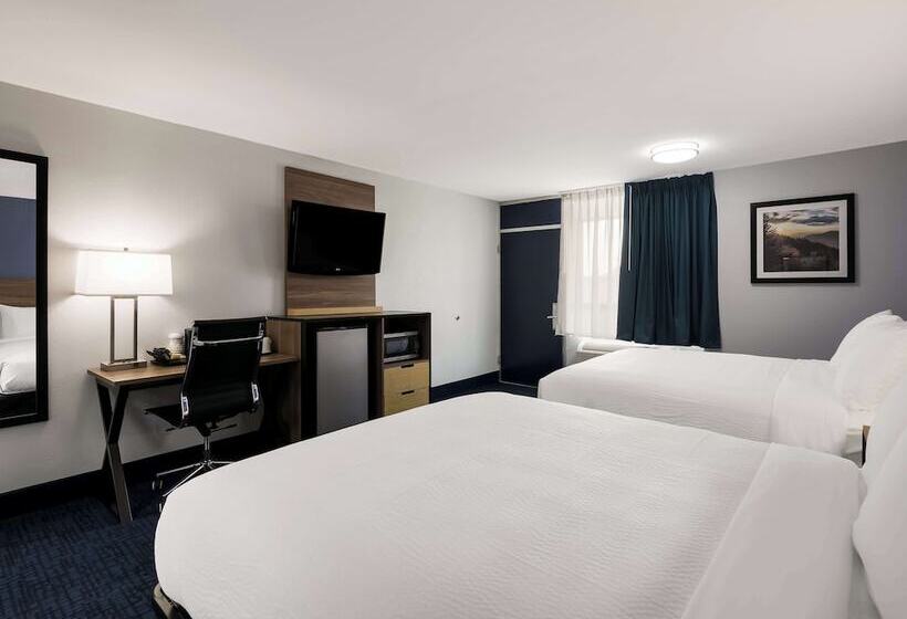בית מלון כפרי Surestay Plus By Best Western Pigeon Forge