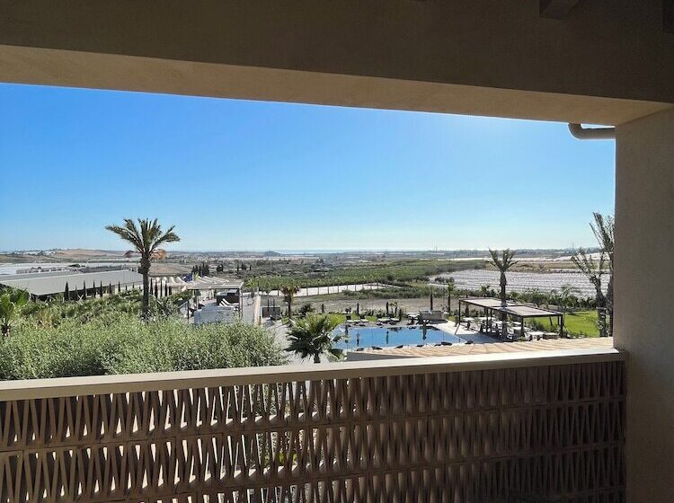 هتل Terreforti Luxury Village