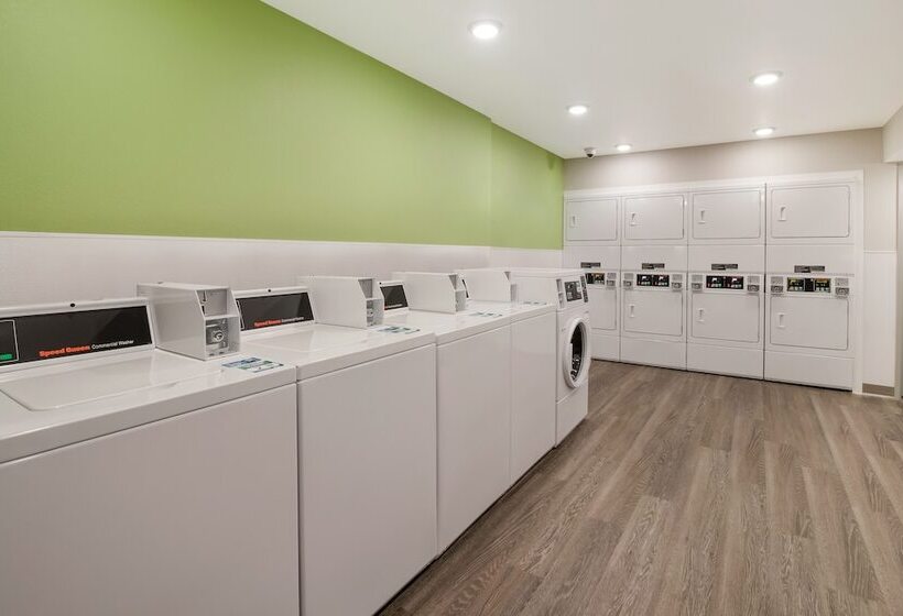 فندق Woodspring Suites East Lansing   University Area