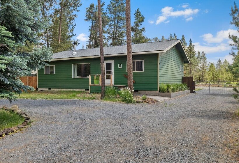 Labrador Retreat