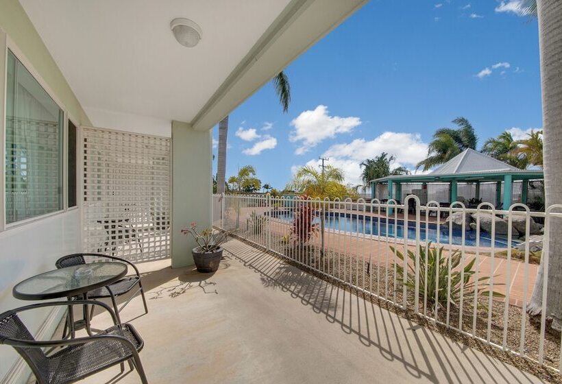 מוטל Reef Adventureland Motor Inn