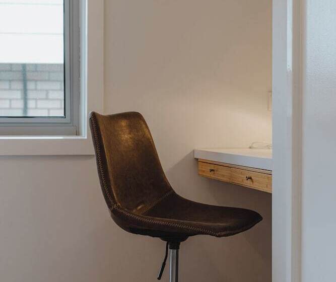 پانسیون Modern 3br With Gardens In Waramanga