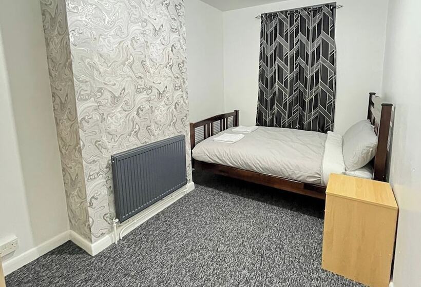 إقامة Beautiful 4 Bed House In Ramsgate