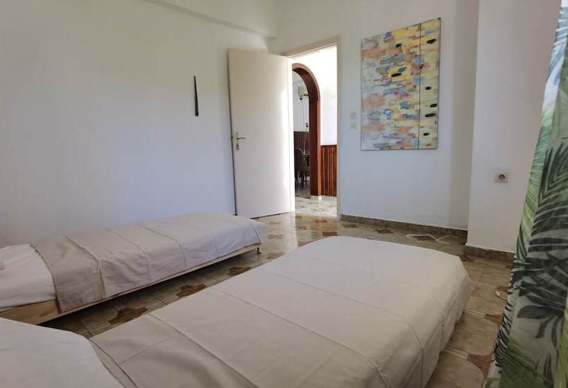 اقامتگاه Freeman Greenlees Hellenic Garden House