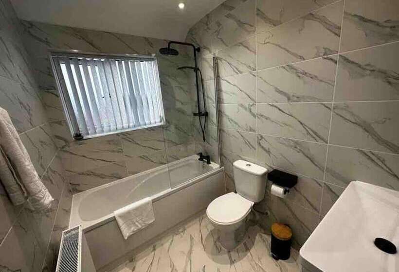 レジデンス Lovely 3 Bed House Near Birmingham Airport & Nec