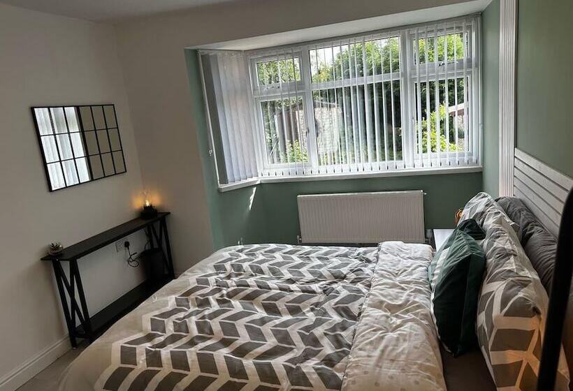 レジデンス Lovely 3 Bed House Near Birmingham Airport & Nec