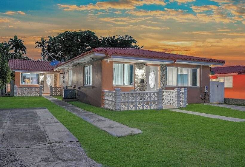 إقامة Unique Escape Gameroom! Bar, Bbq, Spacious, And Near Beach