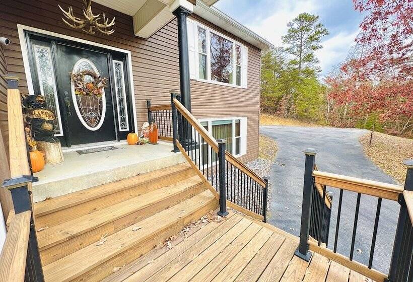 Rustic Hideaway!