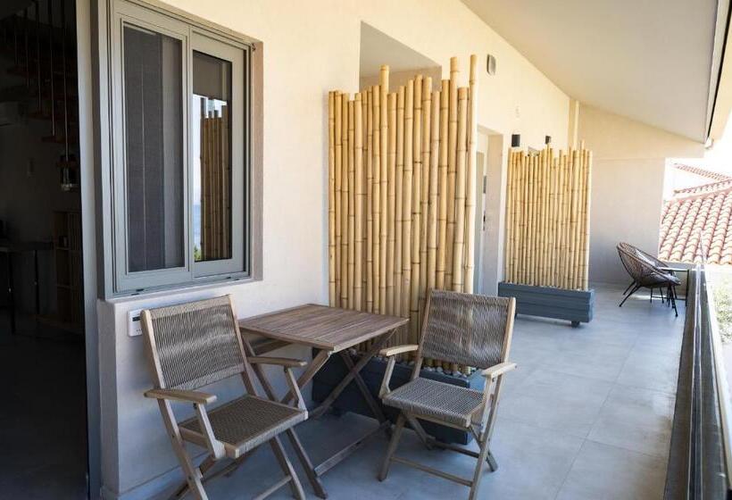 Theros Suites