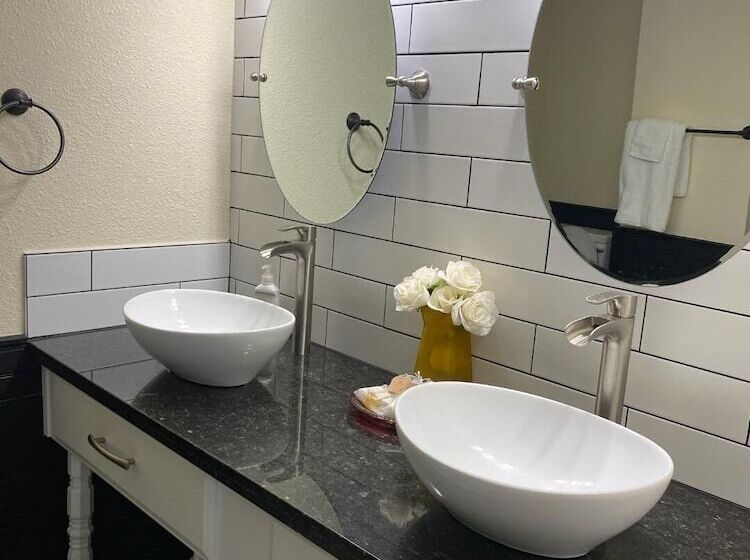 Wiley House Bed And Breakfast