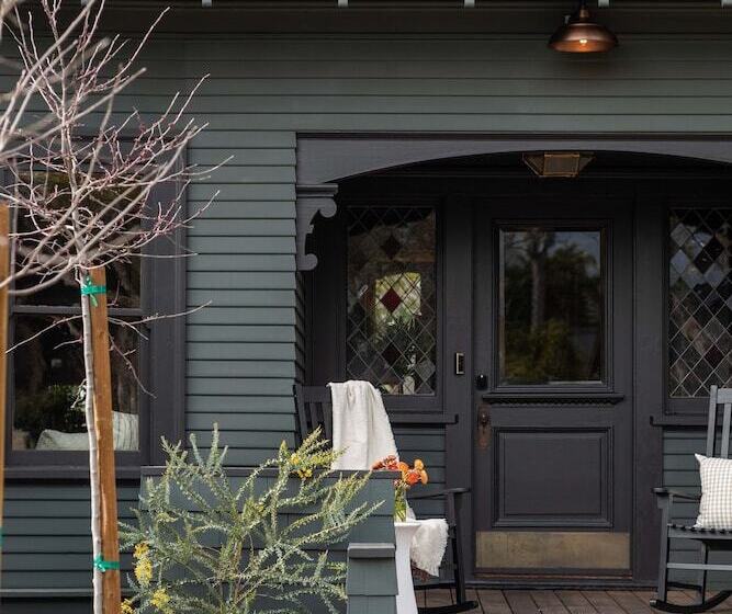 تختخواب و صبحانه The Craft House Inn