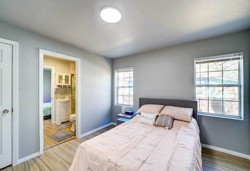 Convenient Tulsa Home   2 Mi To Downtown!