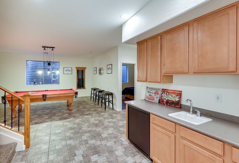 Chandler Oasis W/ Pool, Fire Pit, & Grill!