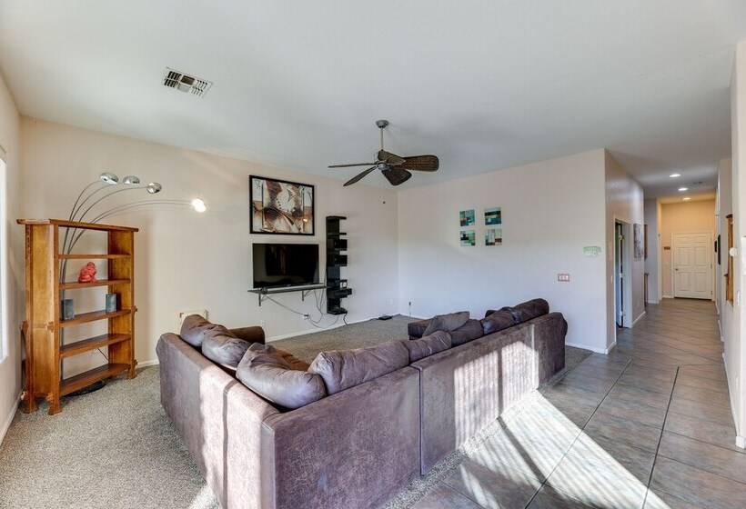 Chandler Oasis W/ Pool, Fire Pit, & Grill!