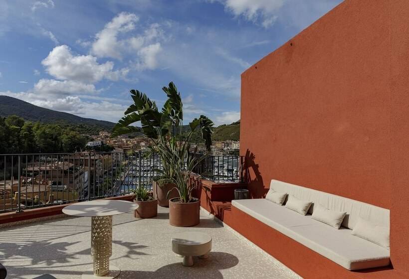 簡易ホテル La Roqqa