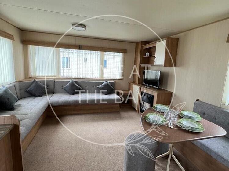 Hotel 3 Bed Caravan At Lyons Robinhood