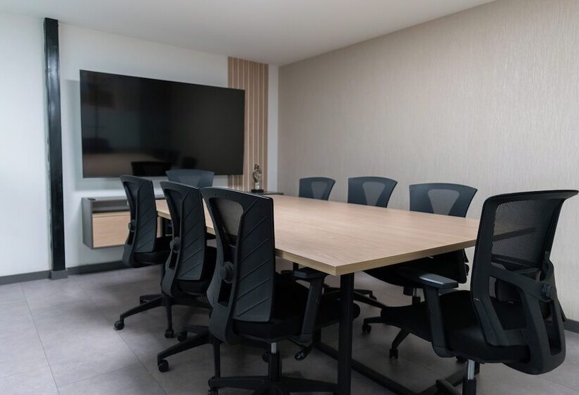 هتل Luxury Suites Gema By Cadissa