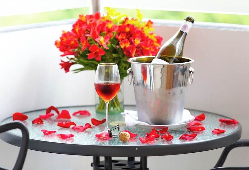 هتل Luxury Suites Gema By Cadissa