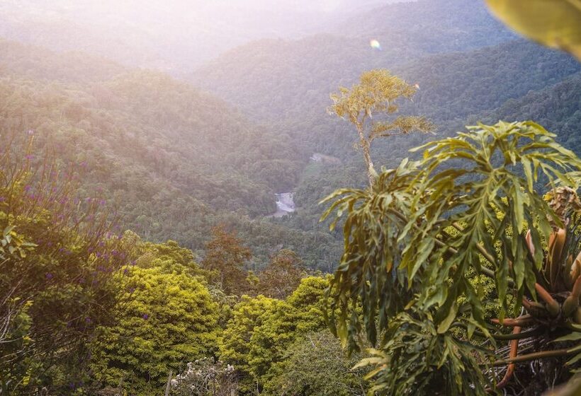 Отель Pacuare Mountain Lodge