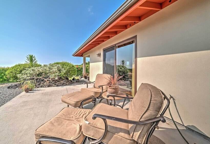 Kona Coast Hideaway W/ Patio & Pacific Ocean Views