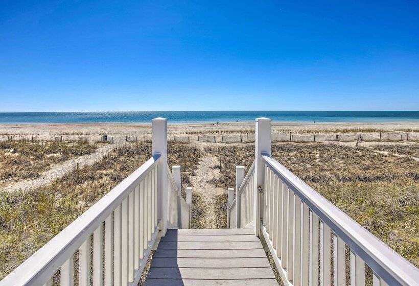 Marvelous Oceanfront Home W/ Stunning Views