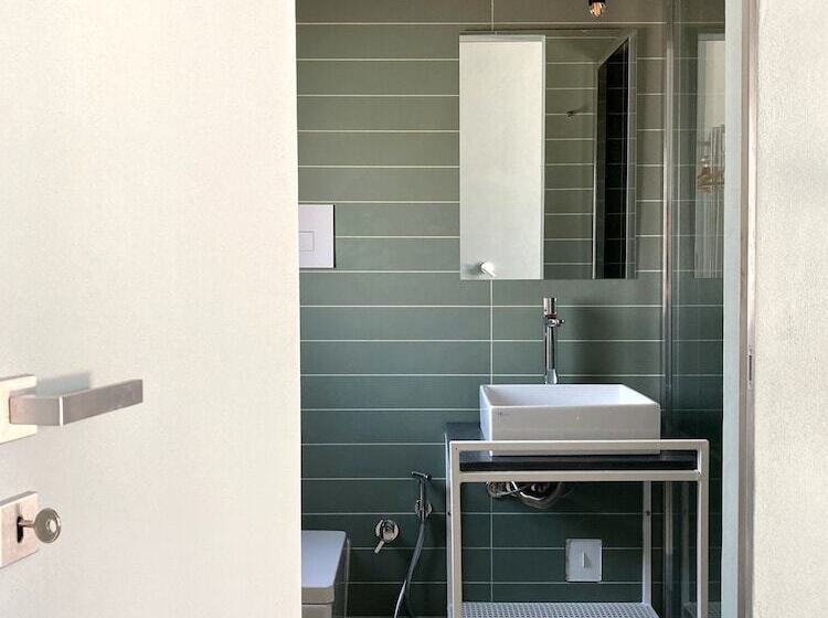 פנסיון Lele  Guesthouse