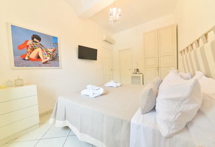 پانسیون Queen Suite