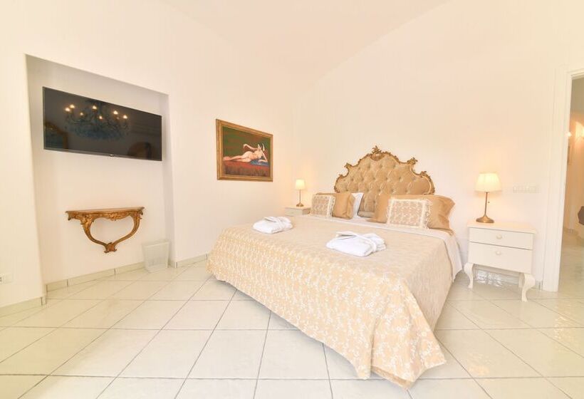 پانسیون Queen Suite