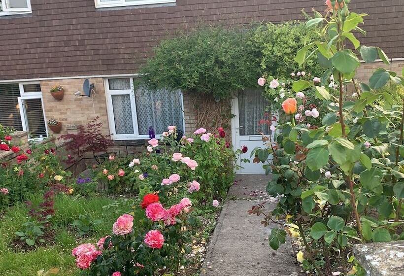 إقامة Captivating 2 Bed House In Amesbury, Salisbury
