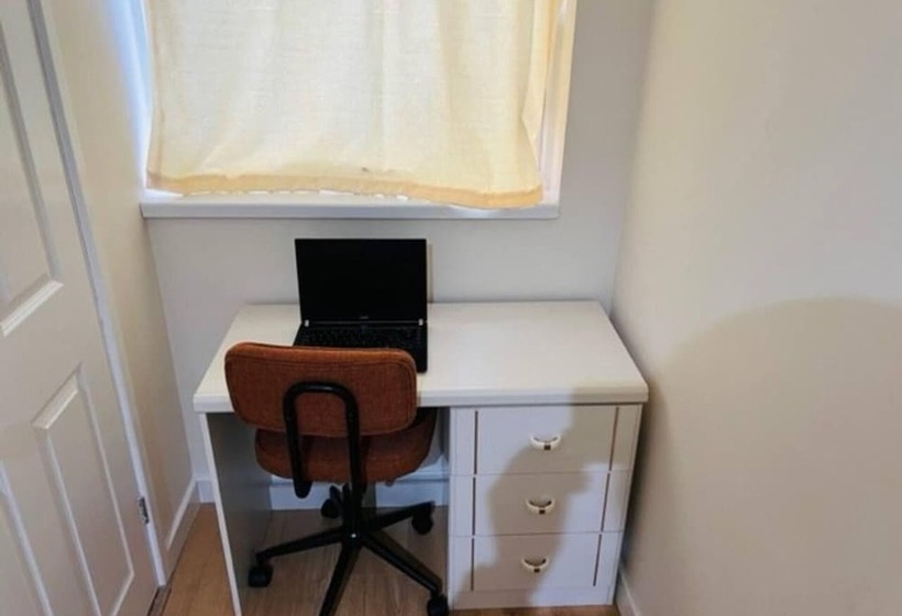 דירת נופש Overbury Lodge, Birmingham With Free Parking