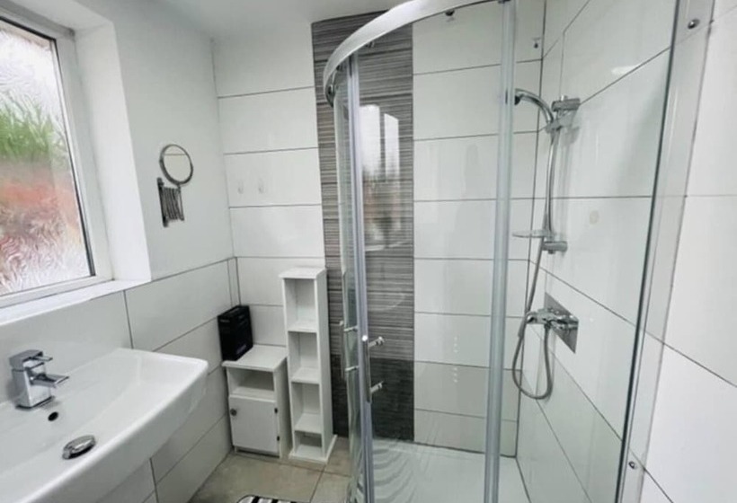 דירת נופש Overbury Lodge, Birmingham With Free Parking